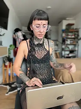 Snapshot of xsadtanas chatting on February 2026 04:38:01 PM xsadtanas online show from February 2026 04:38:01 PM