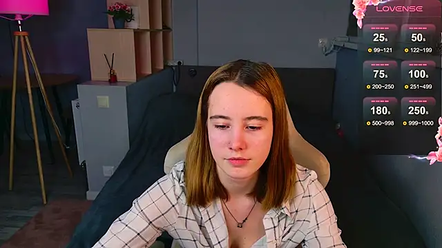 Snapshot of Caeliaa chatting on February 2026 07:25:02 PM Caeliaa online show from February 2026 07:25:02 PM