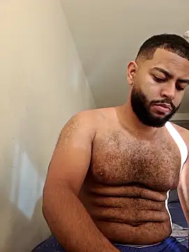 Snapshot of KLEYTON33 chatting on February 2026 01:10:01 PM KLEYTON33 online show from February 2026 01:10:01 PM