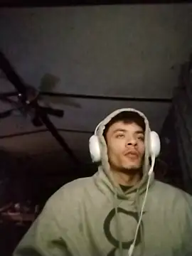 Snapshot of spooky425hd chatting on March 2026 08:03:02 AM spooky425hd online show from March 2026 08:03:02 AM