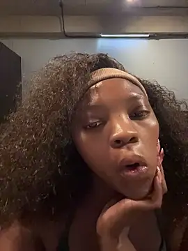 Bootylexy20 online show from June 2026 05:14:01 PM