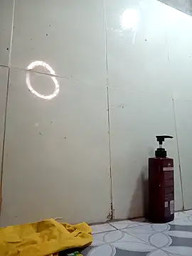 Snapshot of Vyvvyy69 chatting on April 2026 10:27:01 PM Vyvvyy69 online show from April 2026 10:27:01 PM