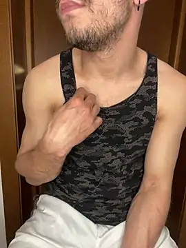 alessand180521 online show from February 2026 03:20:01 PM