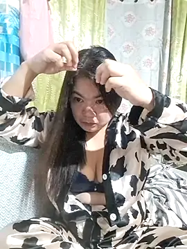 Snapshot of Zyramae_25 chatting on February 2026 01:49:02 PM Zyramae 25 online show from February 2026 01:49:02 PM