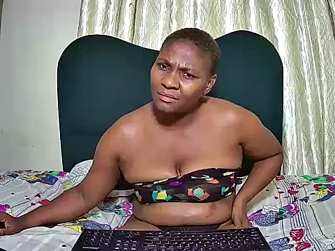 Snapshot of Exotic_FreakyQueen chatting on January 2026 07:11:01 PM Exotic FreakyQueen online show from January 2026 07:11:01 PM