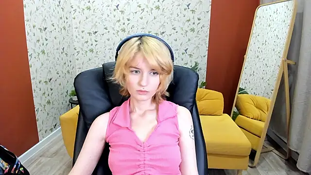 Snapshot of Akimo_ chatting on February 2026 01:21:02 PM Akimo online show from February 2026 01:21:02 PM