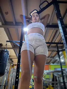 Snapshot of LunaHeat chatting on February 2026 03:08:01 PM LunaHeat online show from February 2026 03:08:01 PM