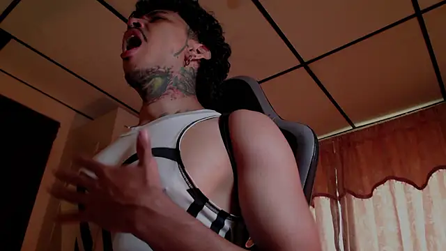 Snapshot of D3v1L88 chatting on February 2026 04:03:02 PM D3v1L88 online show from February 2026 04:03:02 PM