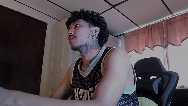 Snapshot of D3v1L88 chatting on February 2026 05:24:01 PM D3v1L88 online show from February 2026 05:24:01 PM