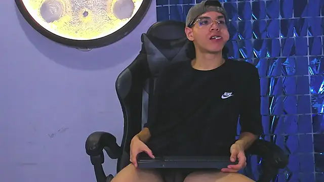 Bennet-Gray online show from March 2026 04:25:02 AM