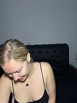 Snapshot of Ellie-rosee chatting on February 2026 07:14:02 AM Ellie-rosee online show from February 2026 07:14:02 AM