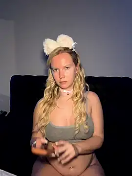 Snapshot of Ellie-rosee chatting on February 2026 05:11:01 PM Ellie-rosee online show from February 2026 05:11:01 PM