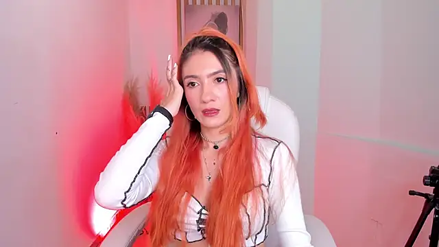 Snapshot of VioletSky1 chatting on February 2026 05:40:02 AM VioletSky1 online show from February 2026 05:40:02 AM