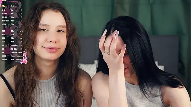 Snapshot of ZofiaSoshnik chatting on February 2026 06:35:02 AM ZofiaSoshnik online show from February 2026 06:35:02 AM