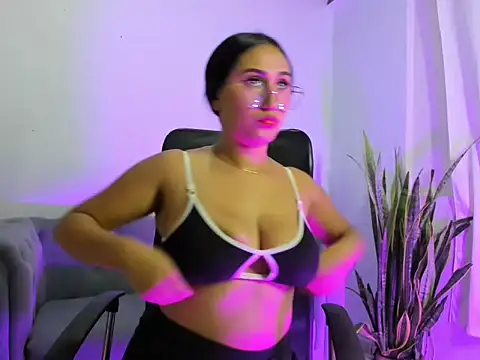 camila wood online show from March 2026 11:33:01 PM