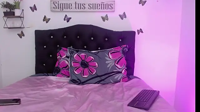 Snapshot of Coral_Villalobos chatting on February 2026 06:29:02 PM Coral Villalobos online show from February 2026 06:29:02 PM