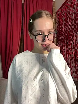 MyKittySayMeow online show from February 2026 08:49:02 PM