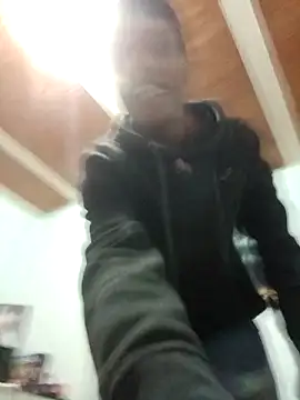 Snapshot of suckdream chatting on March 2026 12:07:02 AM suckdream online show from March 2026 12:07:02 AM