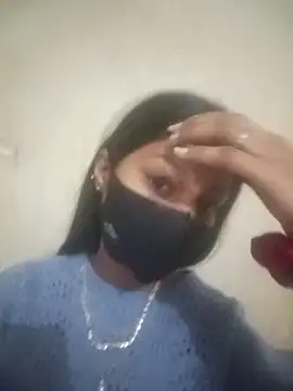 Snapshot of queen_gairl chatting on February 2026 01:05:02 PM queen gairl online show from February 2026 01:05:02 PM