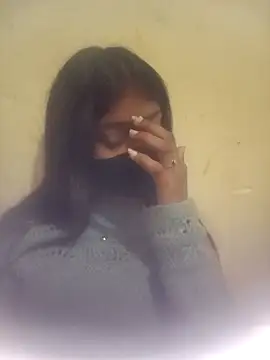 Snapshot of queen_gairl chatting on February 2026 05:57:01 AM queen gairl online show from February 2026 05:57:01 AM