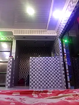 Snapshot of minniemoreee chatting on February 2026 12:22:02 AM minniemoreee online show from February 2026 12:22:02 AM