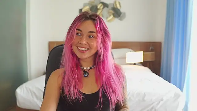 Sarah Pink online show from December 2025 01:34:01 AM