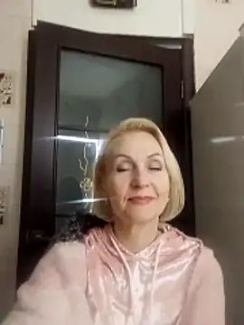 Snapshot of MichelleSolis chatting on February 2026 07:52:02 PM MichelleSolis online show from February 2026 07:52:02 PM