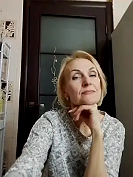 Snapshot of MichelleSolis chatting on February 2026 07:04:02 PM MichelleSolis online show from February 2026 07:04:02 PM