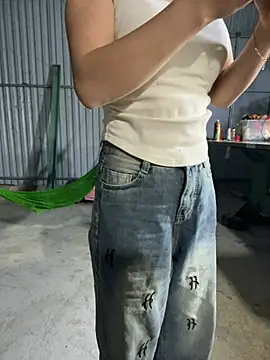 Snapshot of susin-beo chatting on February 2026 01:28:01 PM susin-beo online show from February 2026 01:28:01 PM