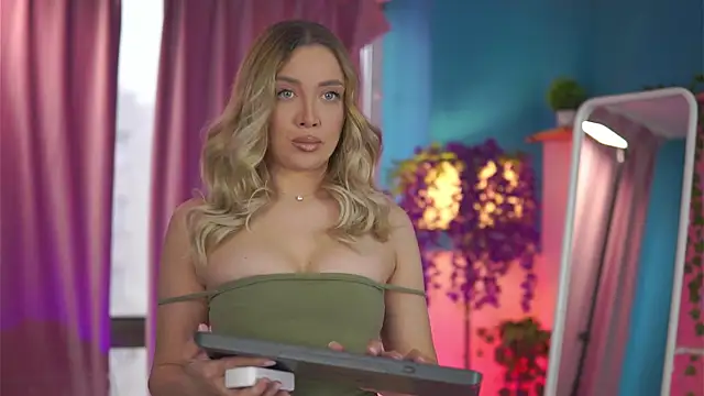 NadyaBlue online show from March 2026 05:19:01 AM