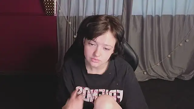 Snapshot of Svenaa_Kopnie chatting on February 2026 02:38:01 AM Svenaa Kopnie online show from February 2026 02:38:01 AM