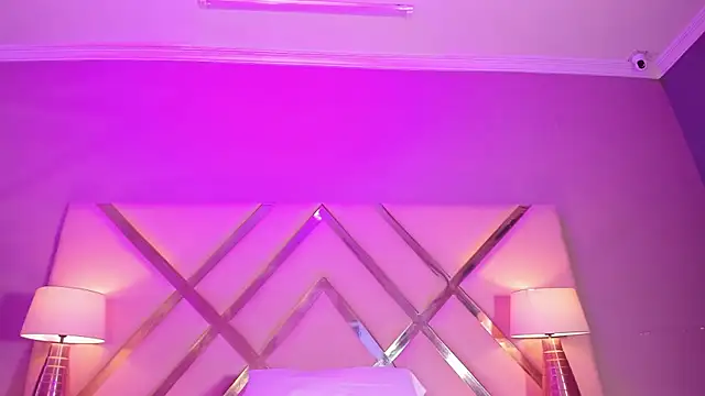 Snapshot of KiaraEverly chatting on February 2026 02:12:02 PM KiaraEverly online show from February 2026 02:12:02 PM