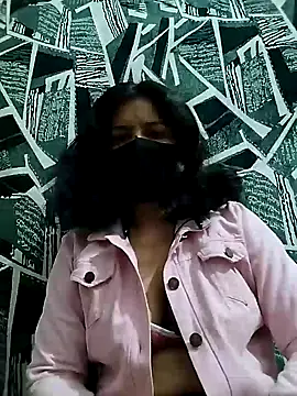 RoxyQueenX online show from April 2026 04:46:02 PM