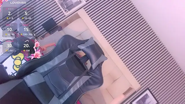 Snapshot of Sophia_Valentina chatting on February 2026 12:53:02 PM Sophia Valentina online show from February 2026 12:53:02 PM