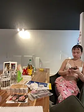 Snapshot of Just-Lilly chatting on April 2026 12:58:02 PM Just-Lilly online show from April 2026 12:58:02 PM