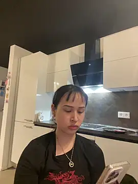 Snapshot of Just-Lilly chatting on April 2026 03:35:01 AM Just-Lilly online show from April 2026 03:35:01 AM