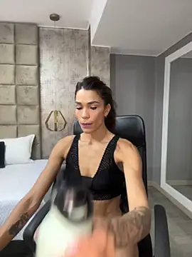 Snapshot of SofiaRivero chatting on May 2026 06:28:02 PM SofiaRivero online show from May 2026 06:28:02 PM