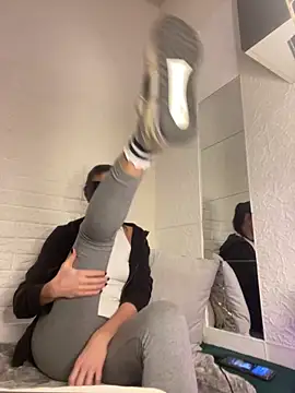 Snapshot of IRISKOSU chatting on February 2026 03:21:02 PM IRISKOSU online show from February 2026 03:21:02 PM