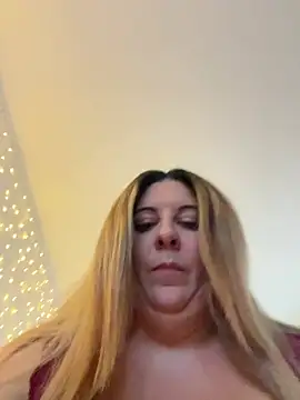 JasmineGlow7 online show from February 2026 02:51:01 PM