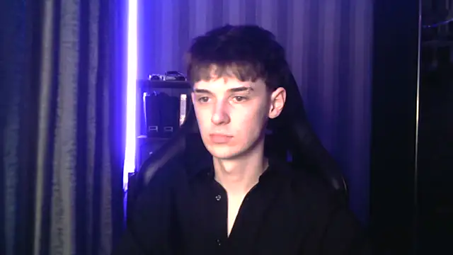 Snapshot of Sweet_Dude chatting on February 2026 05:22:02 PM Sweet Dude online show from February 2026 05:22:02 PM