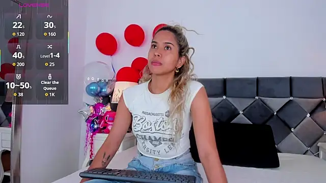 Snapshot of _Giorgiina_ chatting on February 2026 12:34:02 PM Giorgiina online show from February 2026 12:34:02 PM