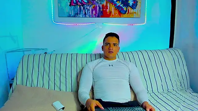 jhon nicolas online show from February 2026 11:17:01 PM