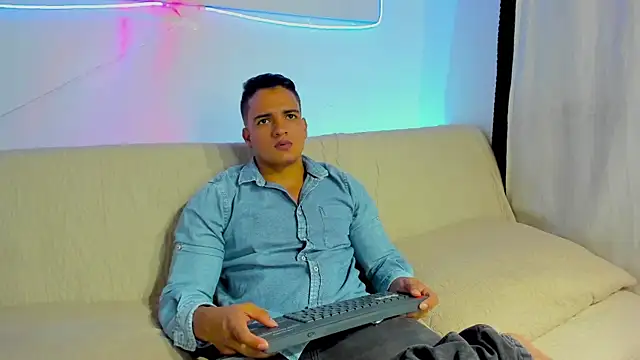 jhon nicolas online show from March 2026 10:01:01 PM