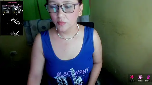 Snapshot of LuciaMiilf chatting on June 2026 10:07:01 PM LuciaMiilf online show from June 2026 10:07:01 PM