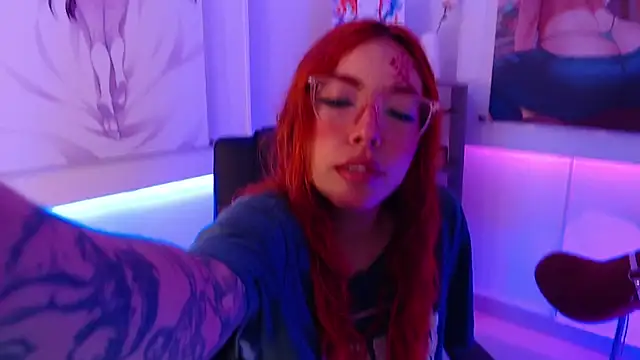 Snapshot of mere_in_redd chatting on May 2026 12:01:02 PM mere in redd online show from May 2026 12:01:02 PM