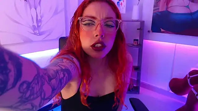 Snapshot of mere_in_redd chatting on June 2026 12:07:02 PM mere in redd online show from June 2026 12:07:02 PM