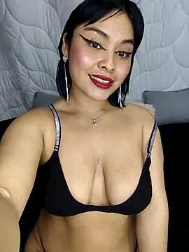 zoe love18 online show from April 2026 04:13:01 PM