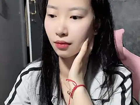 Linne6789 online show from March 2026 07:43:02 PM