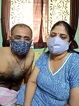 Snapshot of HoneyHush chatting on February 2026 11:37:01 AM HoneyHush online show from February 2026 11:37:01 AM