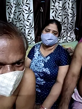 Snapshot of HoneyHush chatting on February 2026 06:15:02 PM HoneyHush online show from February 2026 06:15:02 PM